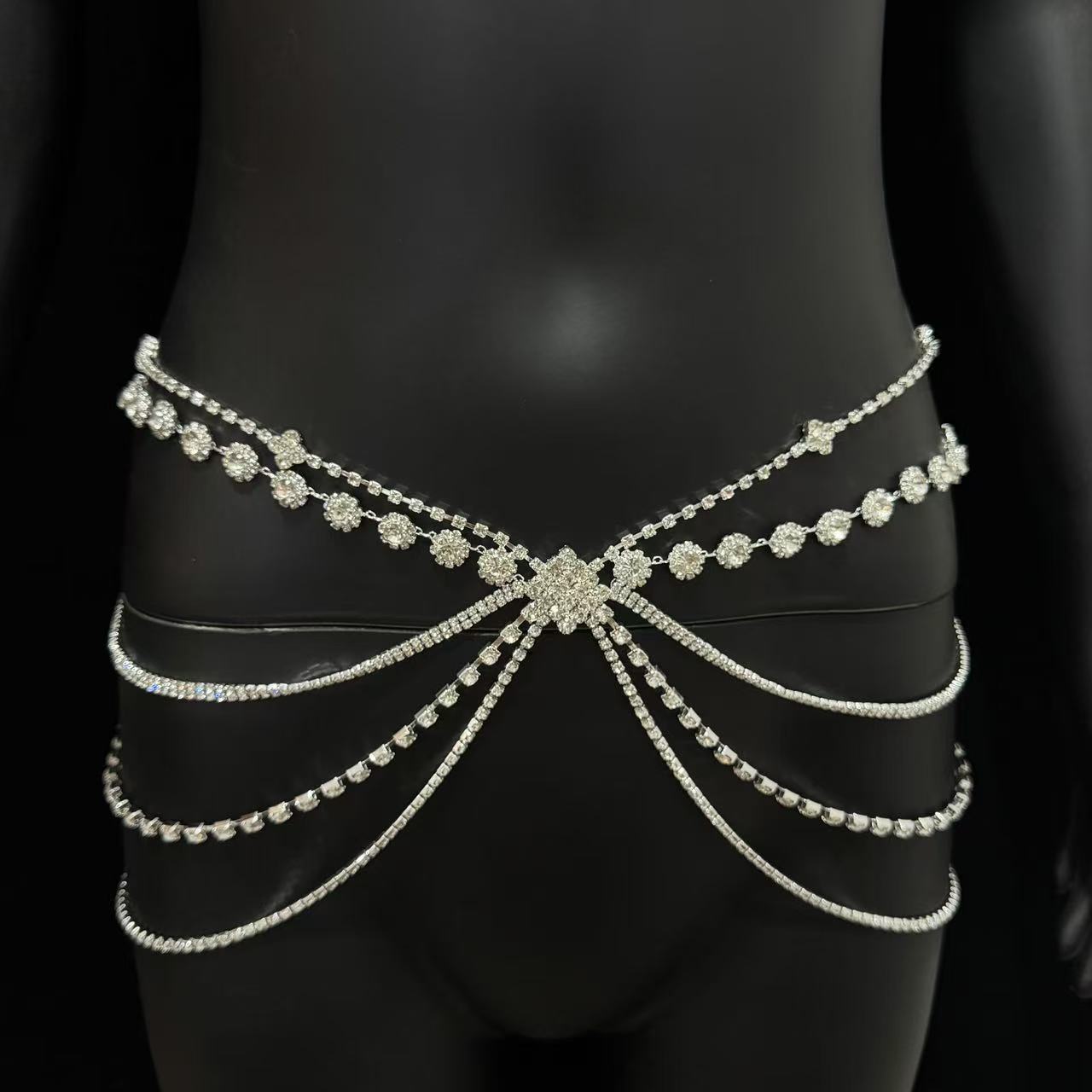 Body Jewelry Art - Elegant 1 piece adjustable rhinestone chain