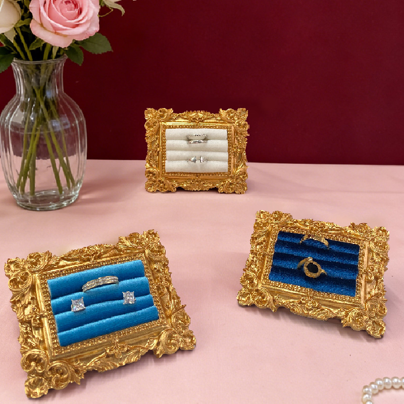 Vintage Picture Frame Ring Dis - Body Jewelry Display 评论和价格