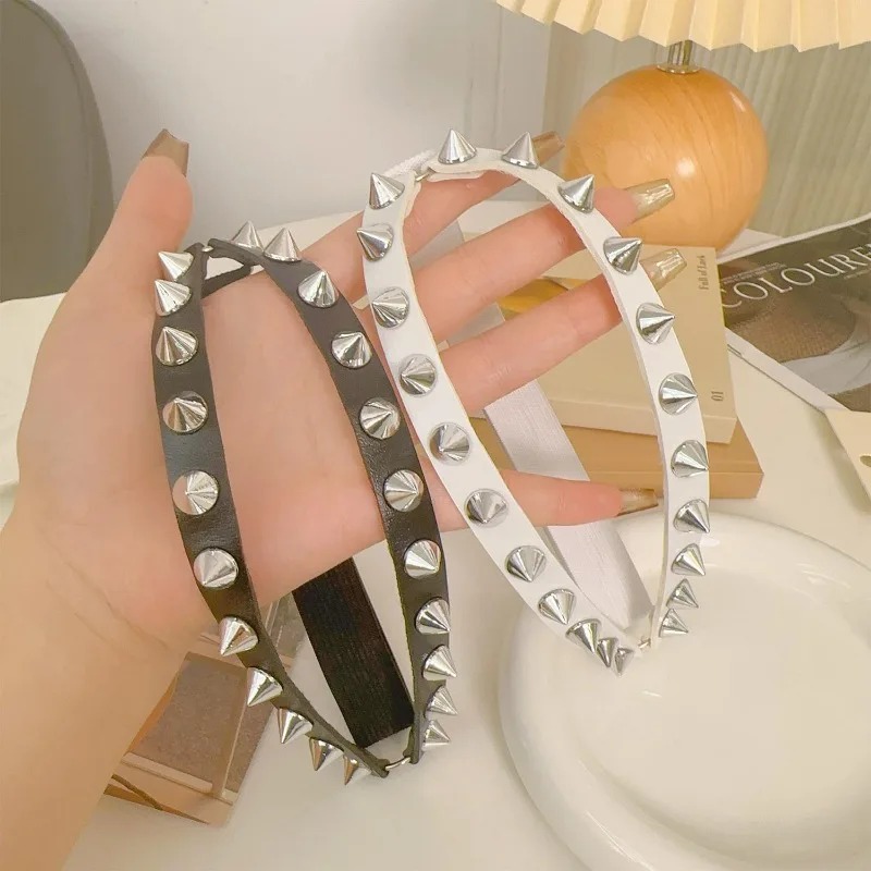 Double Row Cone Spike Leg Gart - Body Jewelry Sale 评论和价格